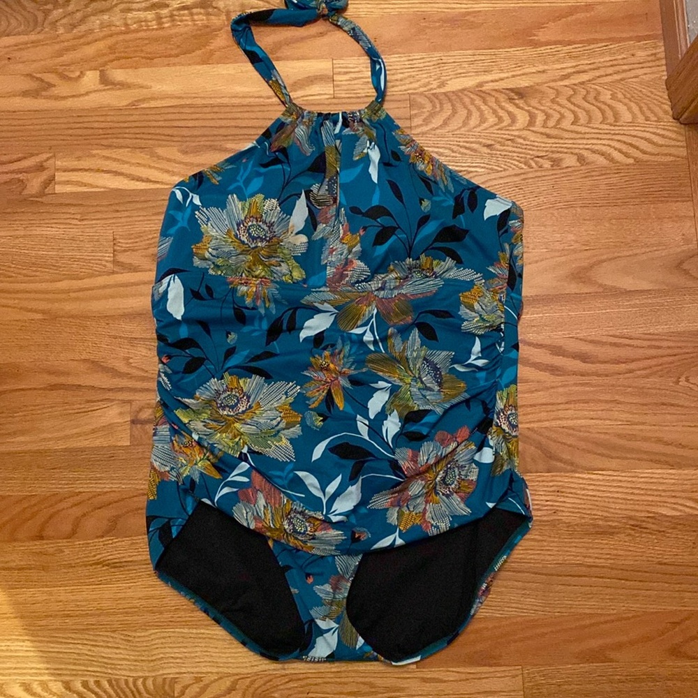 Dreamsuit by Miracle Brands New one piece halter swimsuit size 24W